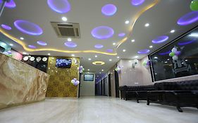 Hotel Rr International